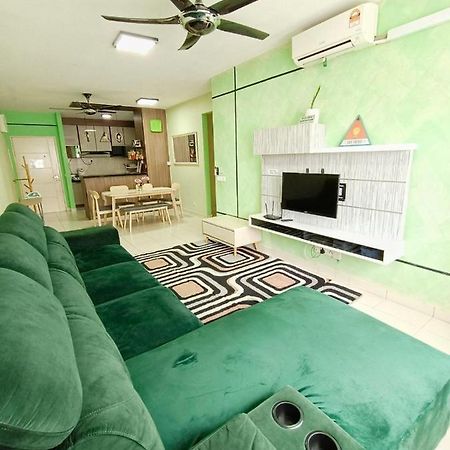 Nena Homestay Setia Alam, Air Conditioned, High Speed Internet Shah Alam Extérieur photo
