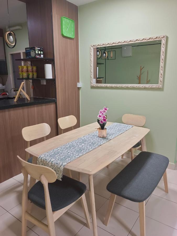 Nena Homestay Setia Alam, Air Conditioned, High Speed Internet Shah Alam Extérieur photo