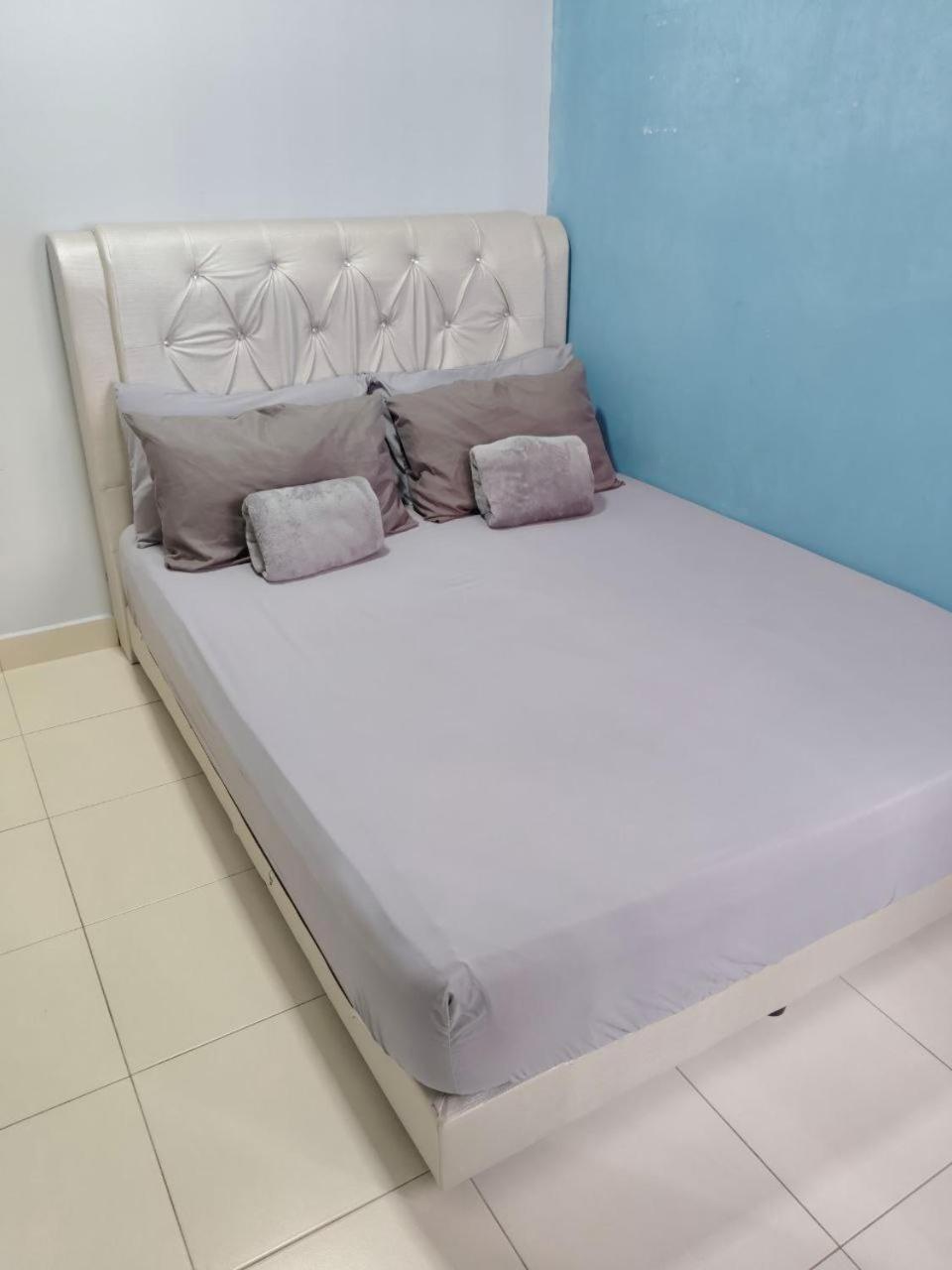 Nena Homestay Setia Alam, Air Conditioned, High Speed Internet Shah Alam Extérieur photo
