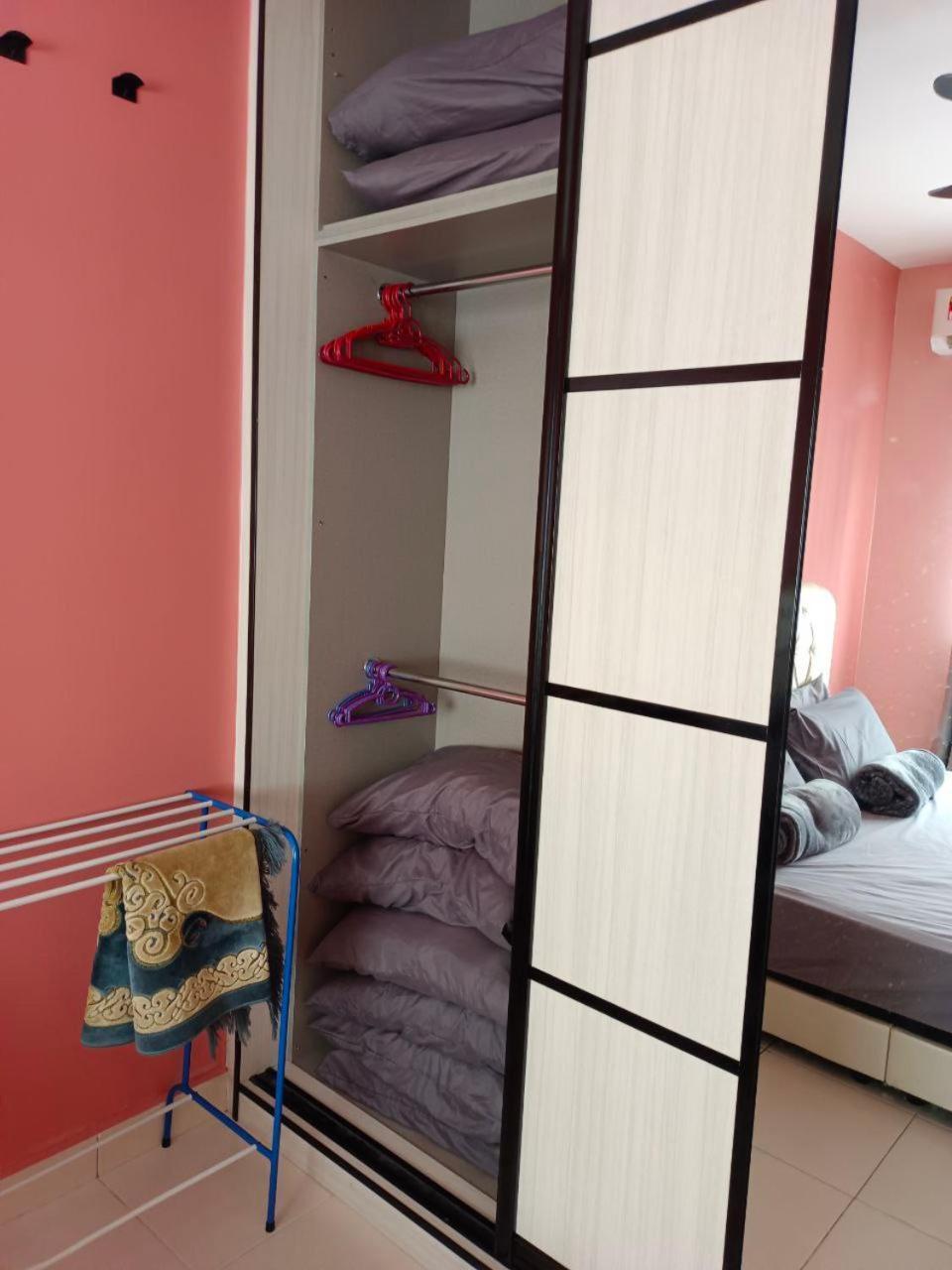 Nena Homestay Setia Alam, Air Conditioned, High Speed Internet Shah Alam Extérieur photo
